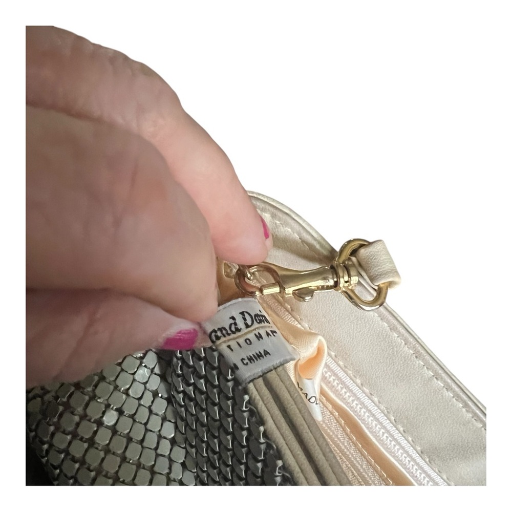 Whitting and Davis Metal Mesh Clutch Crossbody Handbag - Picture 4 of 10
